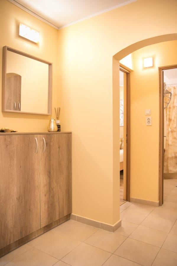 Golden Apartment Baneasa Bucharest Luaran gambar