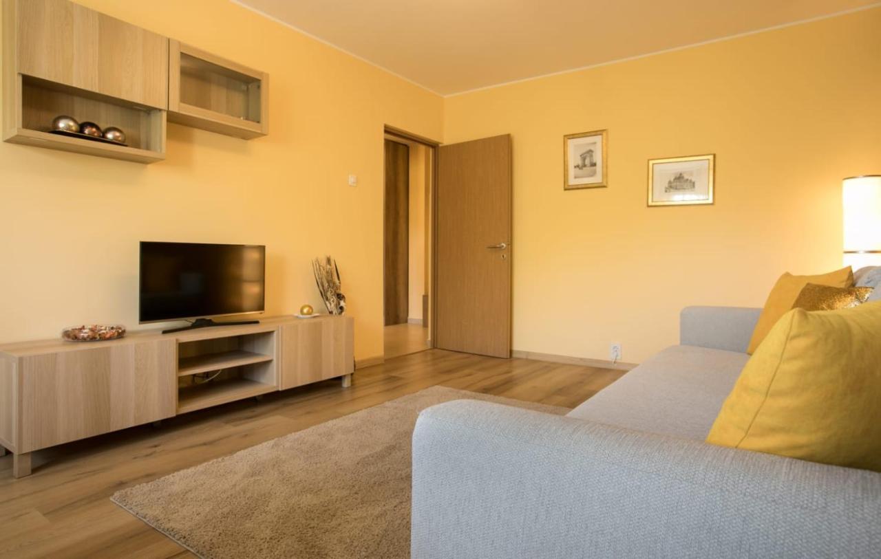Golden Apartment Baneasa Bucharest Luaran gambar