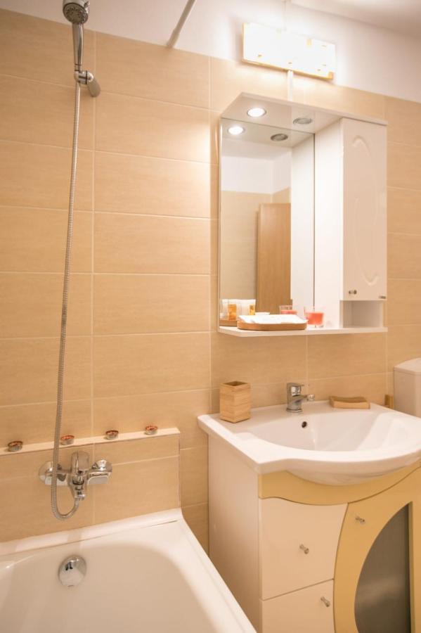 Golden Apartment Baneasa Bucharest Luaran gambar