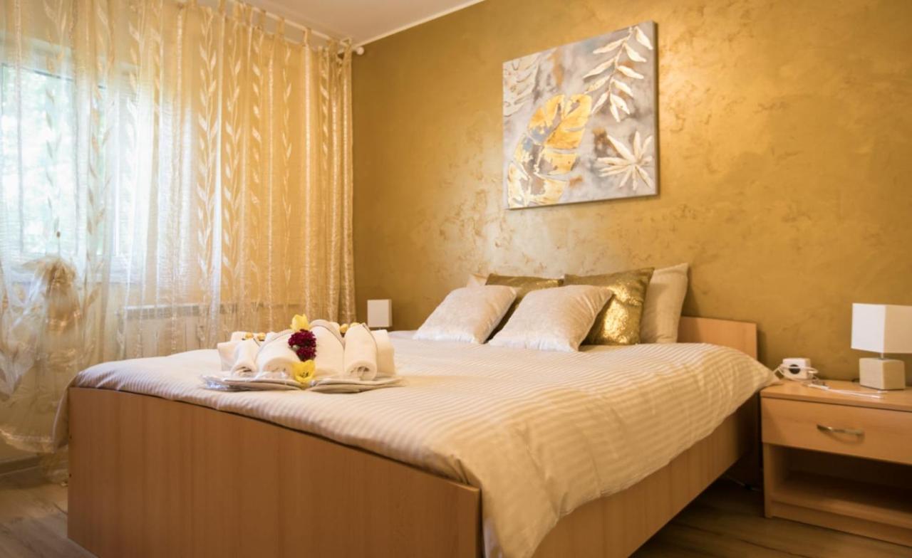 Golden Apartment Baneasa Bucharest Luaran gambar